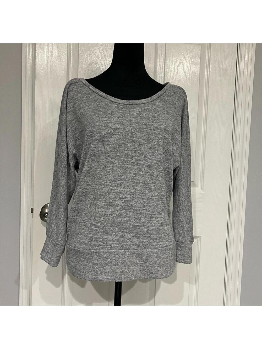 Womenโs Sweatshirt | Ardene | Size Large